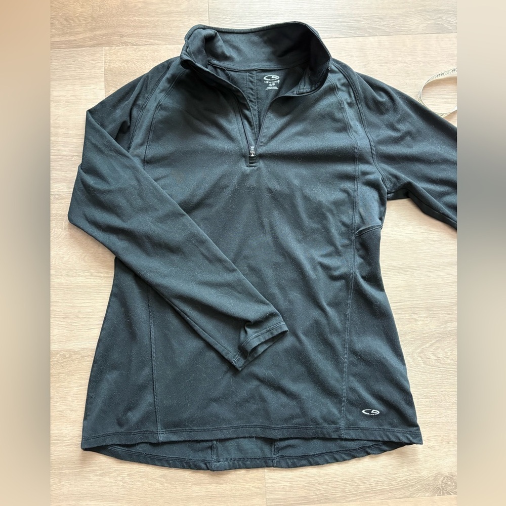 1/4 Zip Athletic Long Sleeve in Black- size S